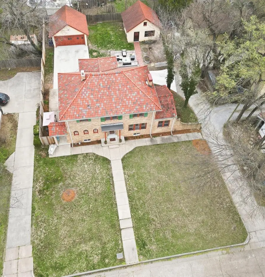 520 N Broadview St, Wichita, KS 67208 - #2