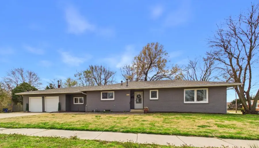 7701 E Lincoln St, Wichita, KS 67207 - #2