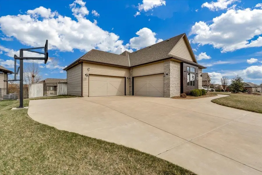 13906 E Rockhill St, Wichita, KS 67230 - #2
