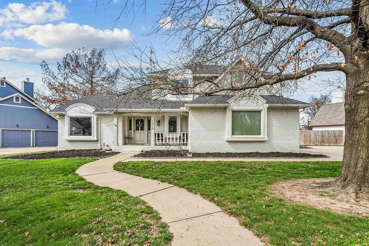 1315 N Rutland Cir, Wichita, KS 67206 - #1
