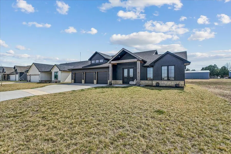 2807 E Sunnyslope, Wichita, KS 67219 - #2