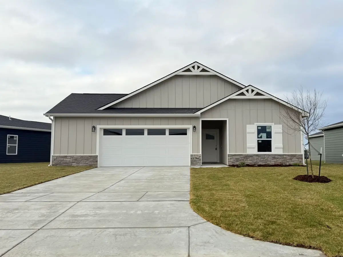 1794 W Redbud Lane, Goddard, KS 67052 - #1