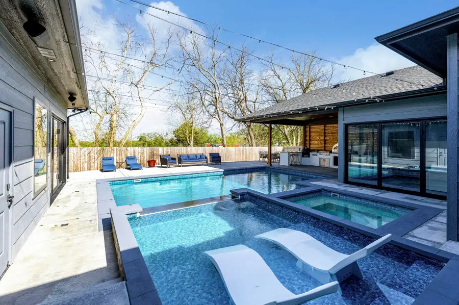 198 S Ciderbluff St, Goddard, KS 67052 - #3