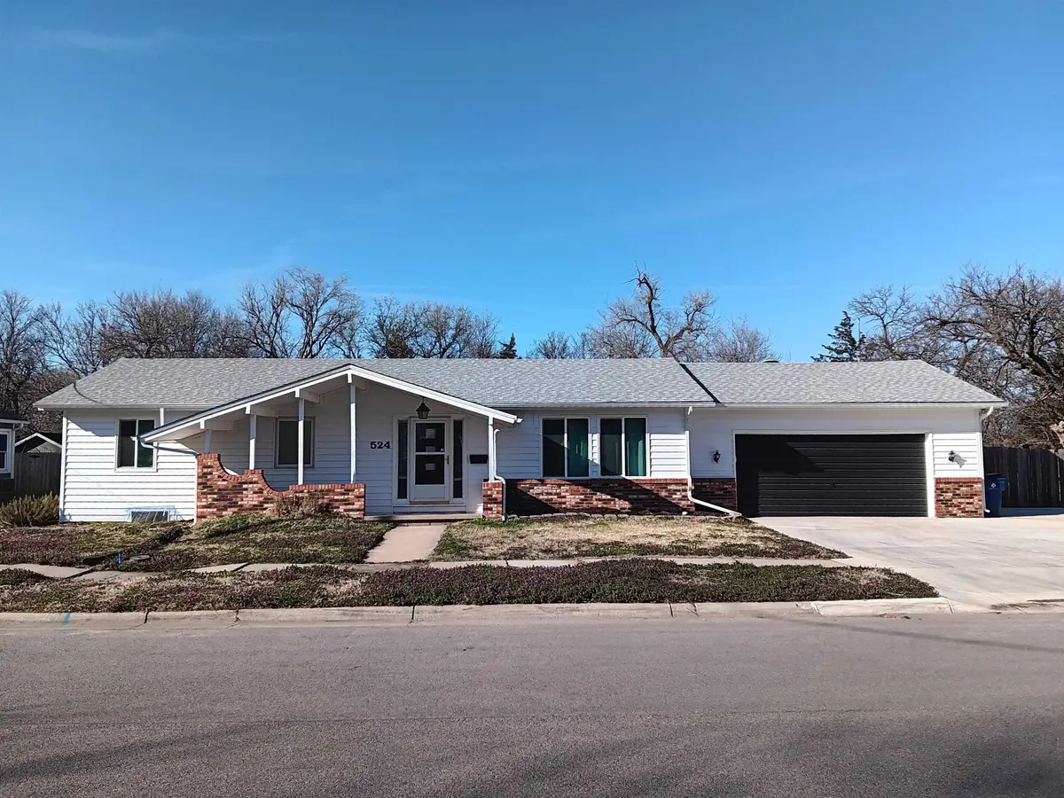 524 W 1st St, Valley Center, KS 67147 - #1