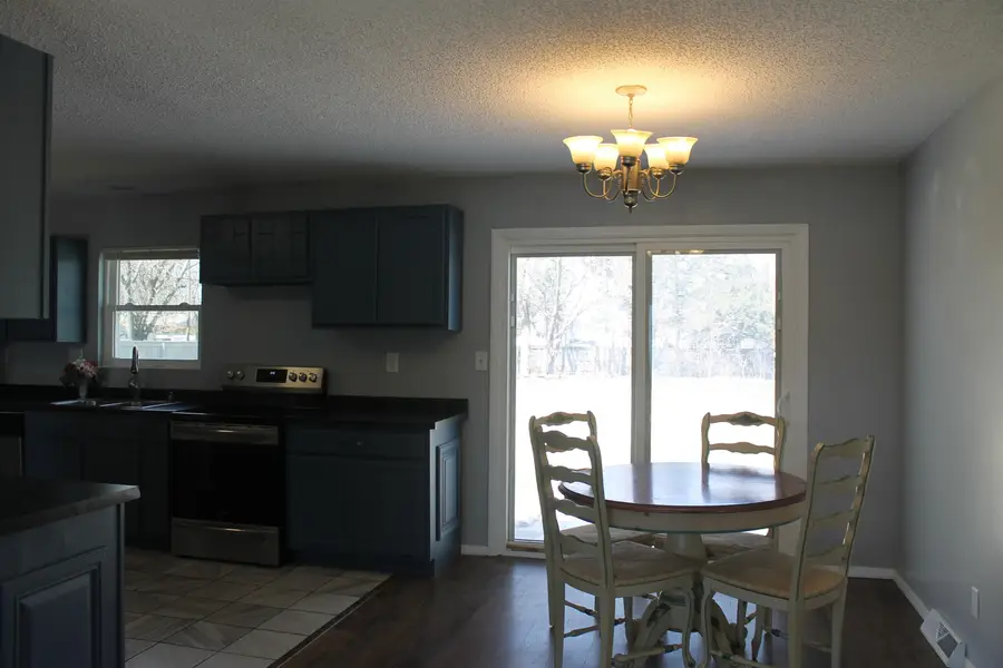 524 W 1st St, Valley Center, KS 67147 - #3