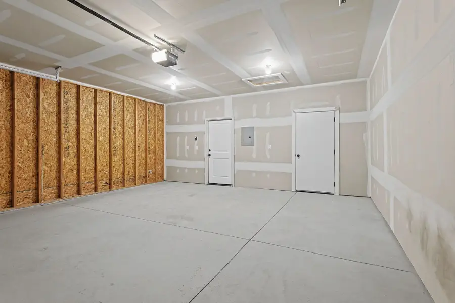 3827-3829 S Bluelake Ct, Wichita, KS 67215 - #2