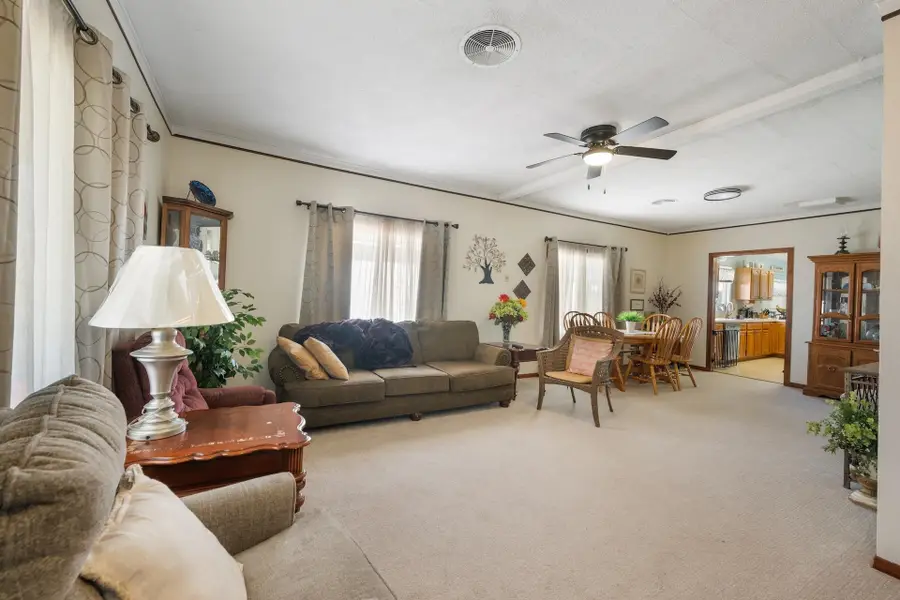 118 N Massachusetts, Winfield, KS 67156-1818 - #2