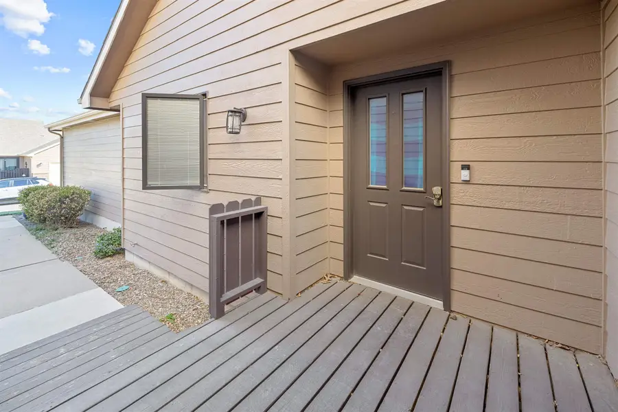 845 Fairdale Rd Apt B, Salina, KS 67401 - #3