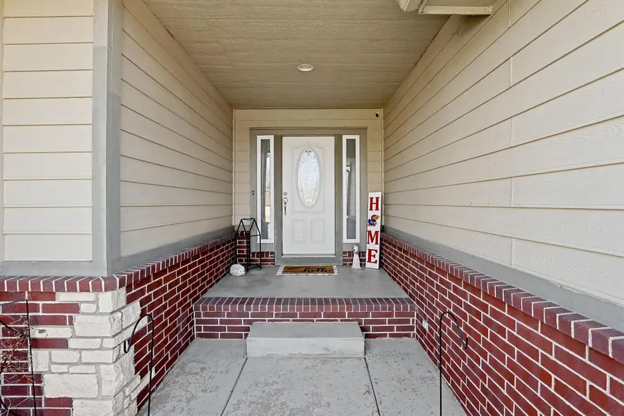 728 N Timberleaf Cir, Derby, KS 67037 - #2