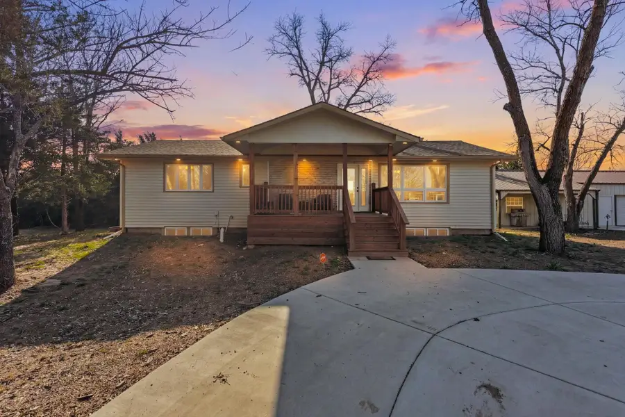 4936 NW County Line Rd, Benton, KS 67017 - #2