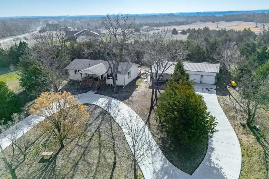 4936 NW County Line Rd, Benton, KS 67017 - #3