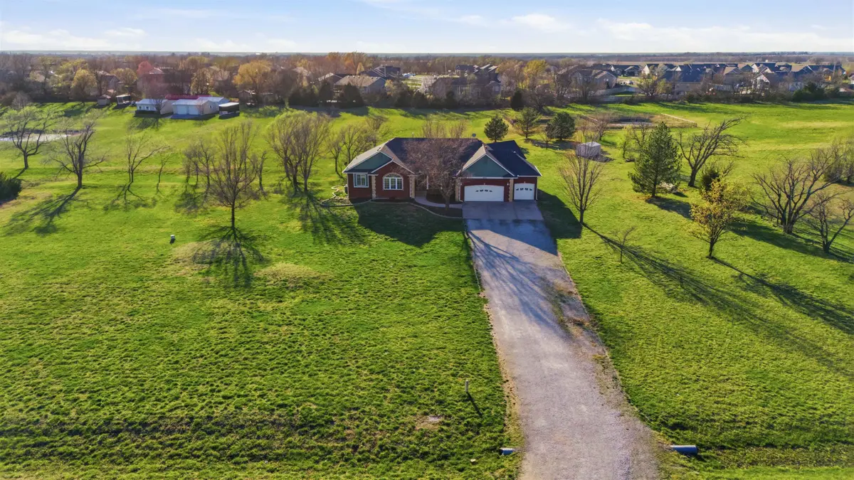 10251 S 89th Cir E, Mulvane, KS 67110 - #1