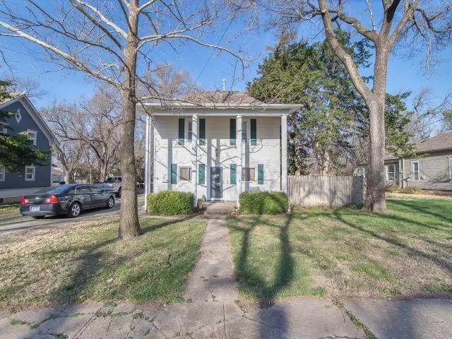 311 S Birch St, Hillsboro, KS 67063 - #1