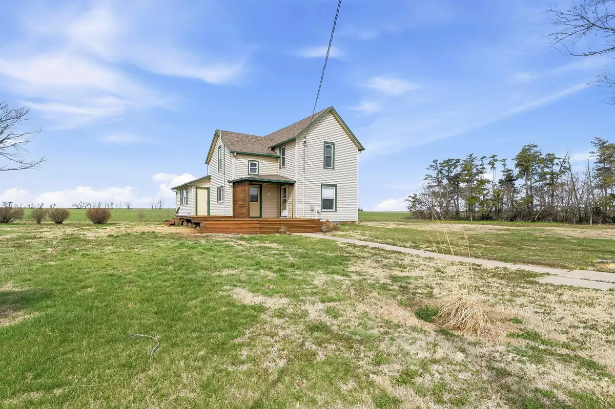 324 1200 Ave, Abilene, KS 67410 - #1