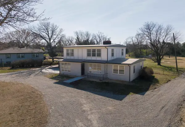 5017 E 39th St N, Bel Aire, KS 67220