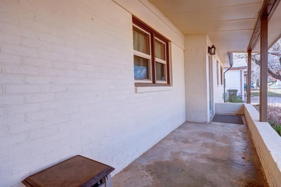 235 Random Rd, Arkansas City, KS 67005 - #2