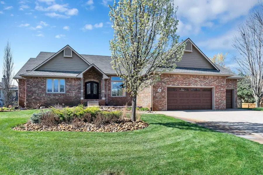 121 S Breezy Pointe Ct, Wichita, KS 67235 - #2