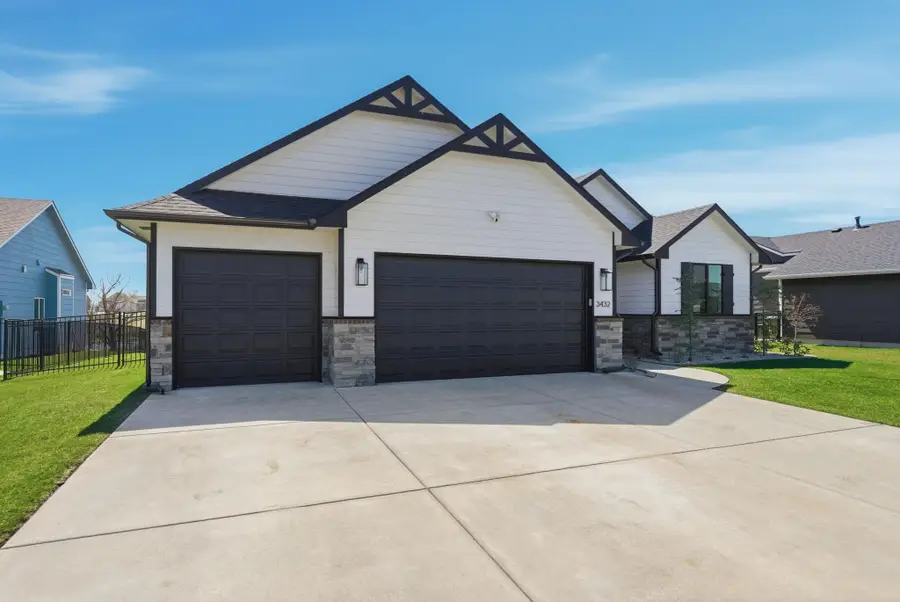 3432 S Lori Ct, Wichita, KS 67210 - #3