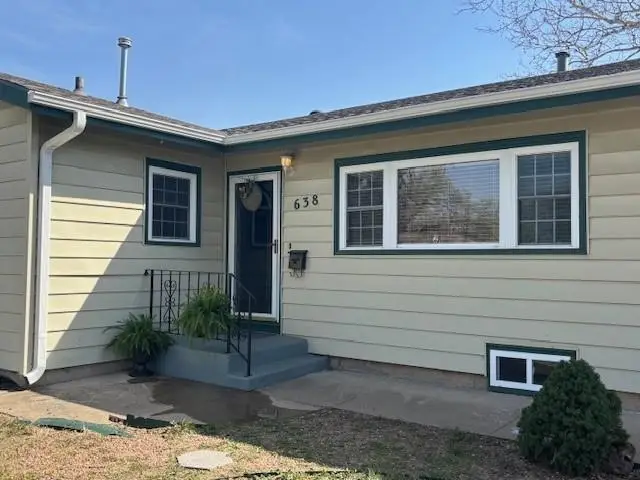 638 Carl, Salina, KS 67401 - #2