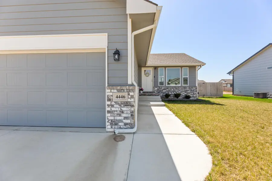 4446 Rutgers Ct, Maize, KS 67101 - #3