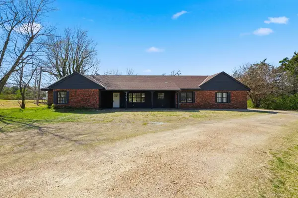 2241 N Belmont, Wichita, KS 67220