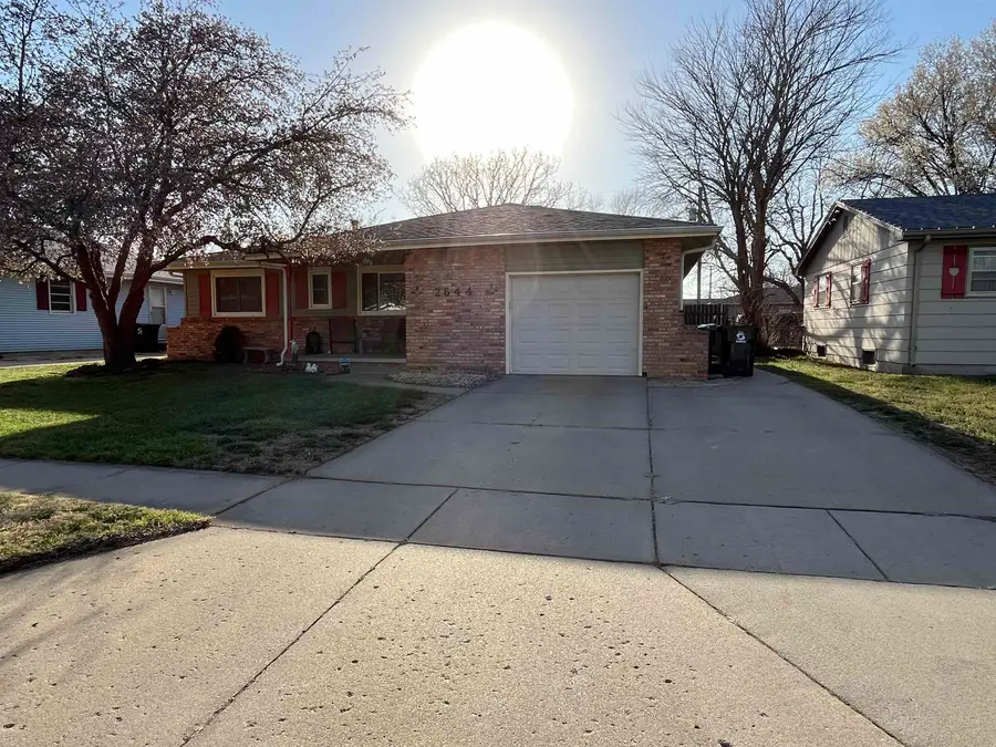 2644 Robin Rd, Salina, KS 67401 - #2