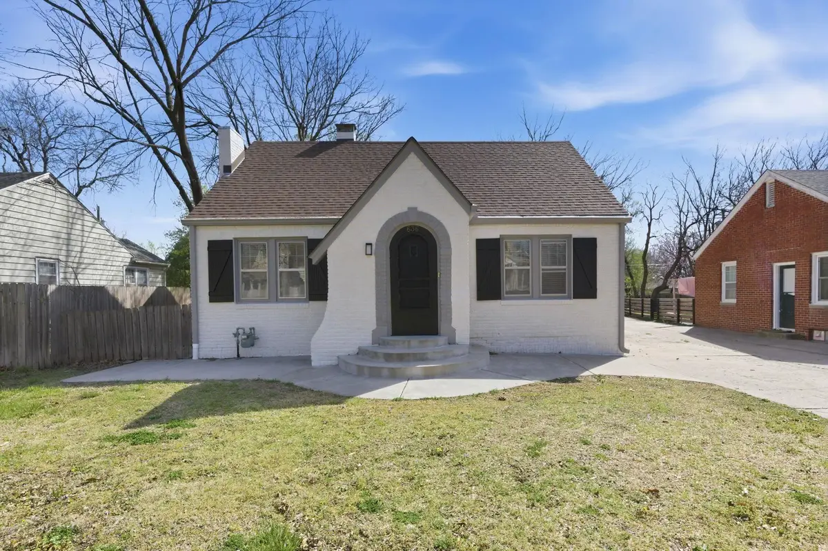 636 N Pershing Ave, Wichita, KS 67208 - #1