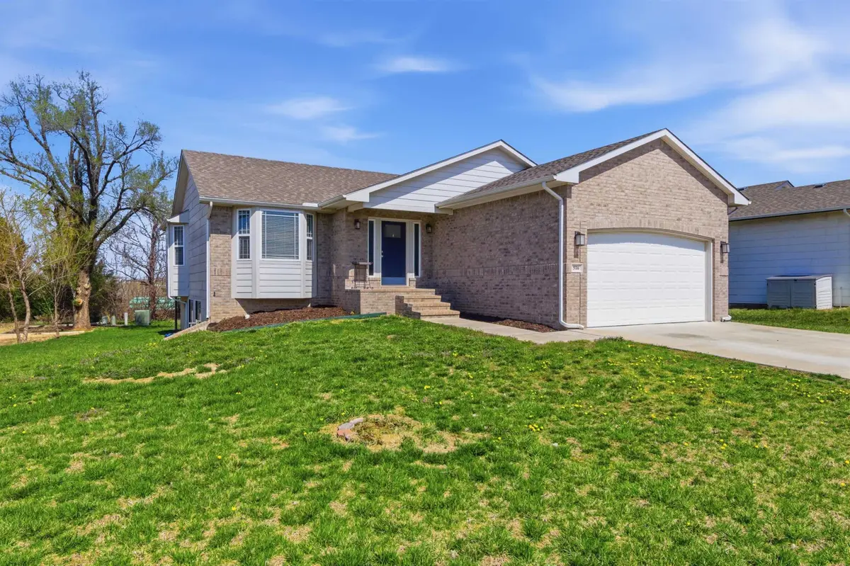 516 E Shade, Andover, KS 67002 - #1