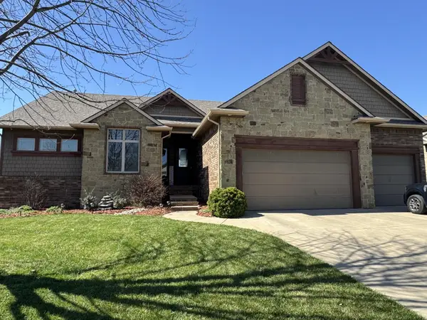 8926 W Westlakes Ct, Wichita, KS 67205