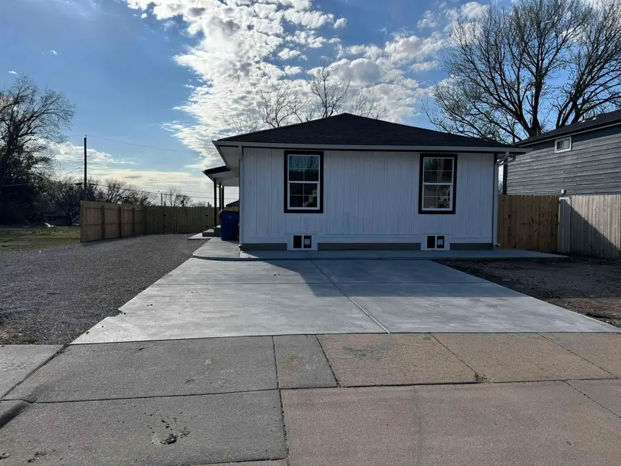 1947 N Chautauqua Ave, Wichita, KS 67214 - #3