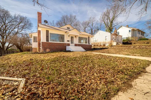 824 W 9th St, Concordia, KS 66901