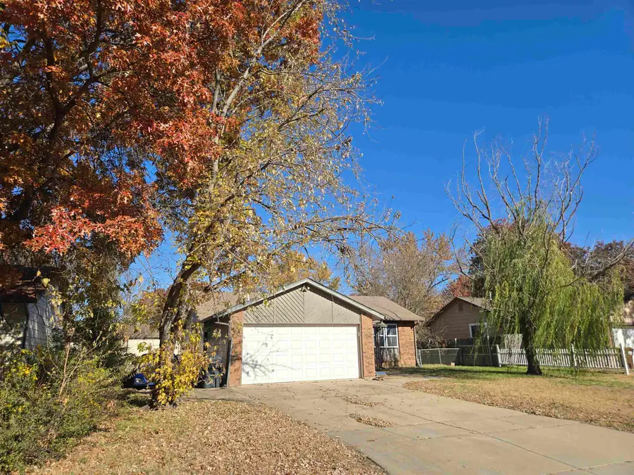 11210 W Taylor St, Wichita, KS 67212 - #2