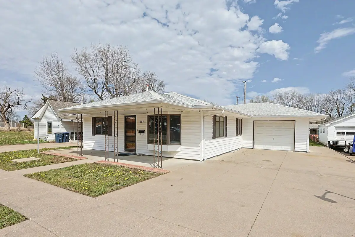 818 N Washington St, El Dorado, KS 67042 - #1