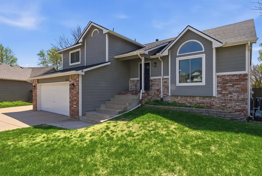 123 E Sandhill Rd, Derby, KS 67037 - #3