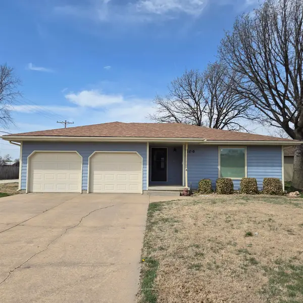 106 S Walnut St, Solomon, KS 67480