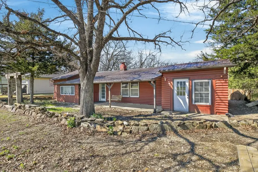 216 E Lakeview Dr, Toronto, KS 66777 - #2