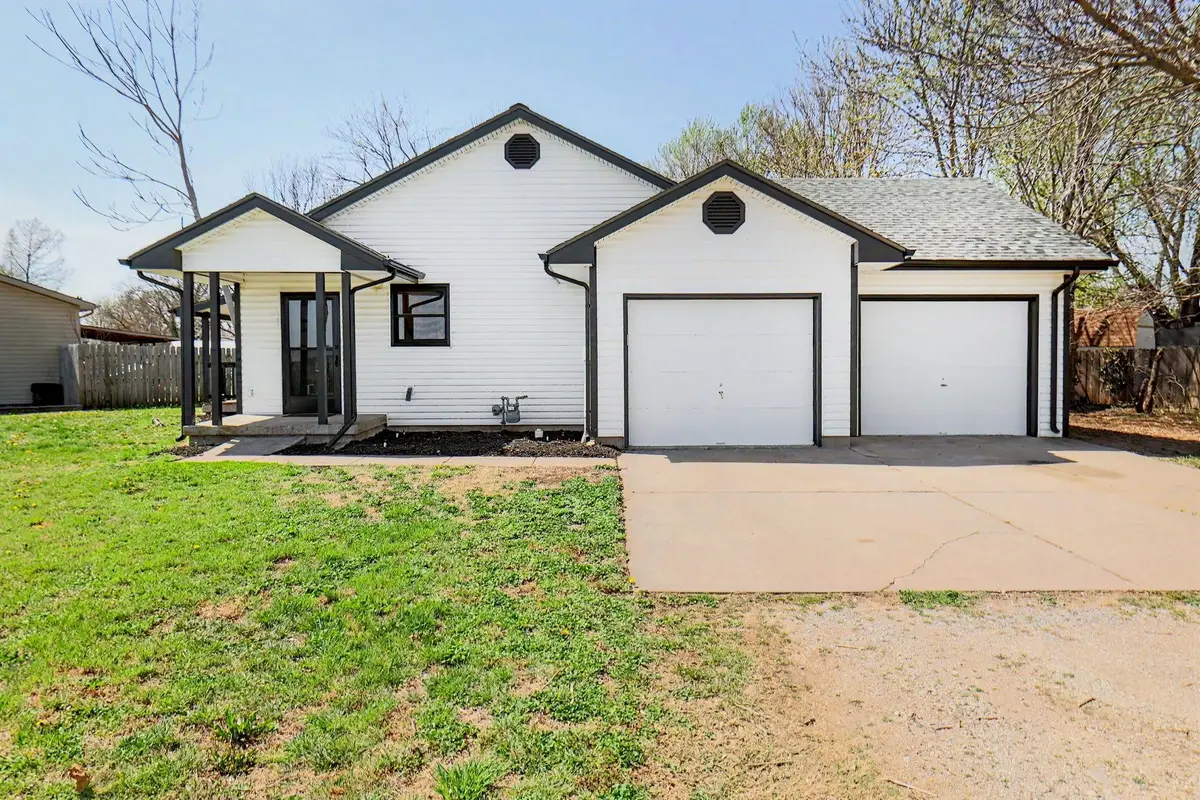 227 N Pratt St, Mount Hope, KS 67108 - #1