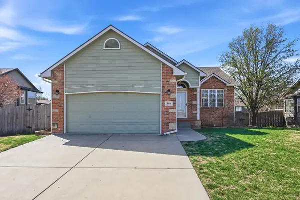 860 S Sunset Cir, Andover, KS 67002