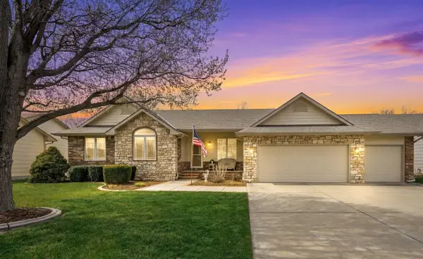 3215 N Tee Time, Wichita, KS 67205