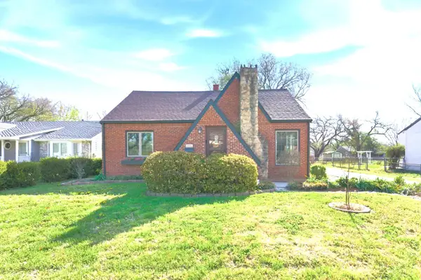 1554 N Woodrow Ct, Wichita, KS 67203