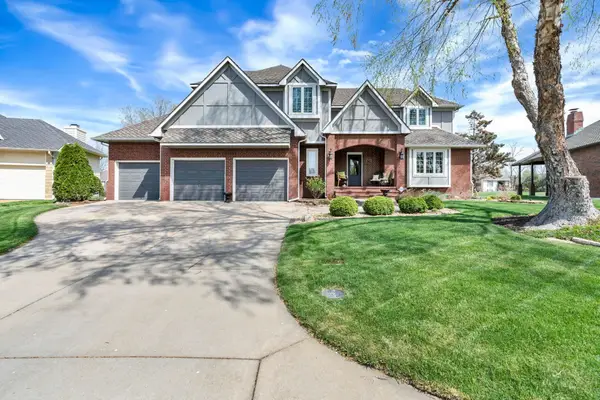 2522 N High Point Cir, Wichita, KS 67205