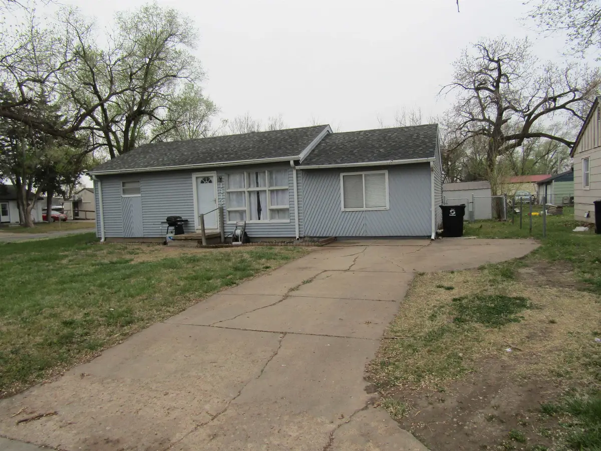 1413 Haven Ave, Salina, KS 67401 - #1