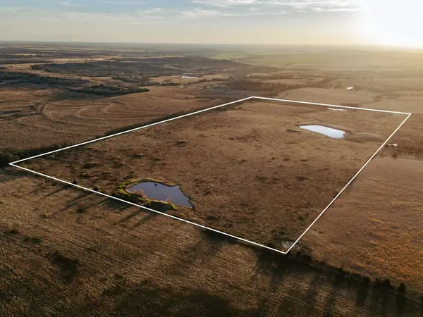 00000 141st Rd, Winfield, KS 67156