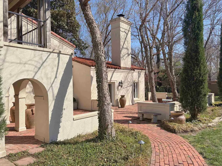 44 N West Pkwy, Wichita, KS 67206 - #3