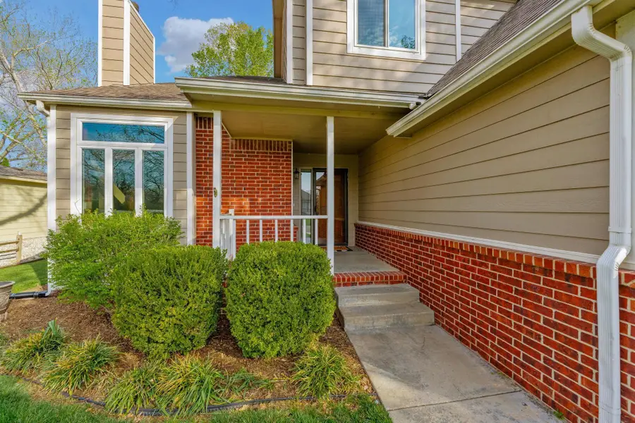 2124 E Countryview Dr, Derby, KS 67037 - #2