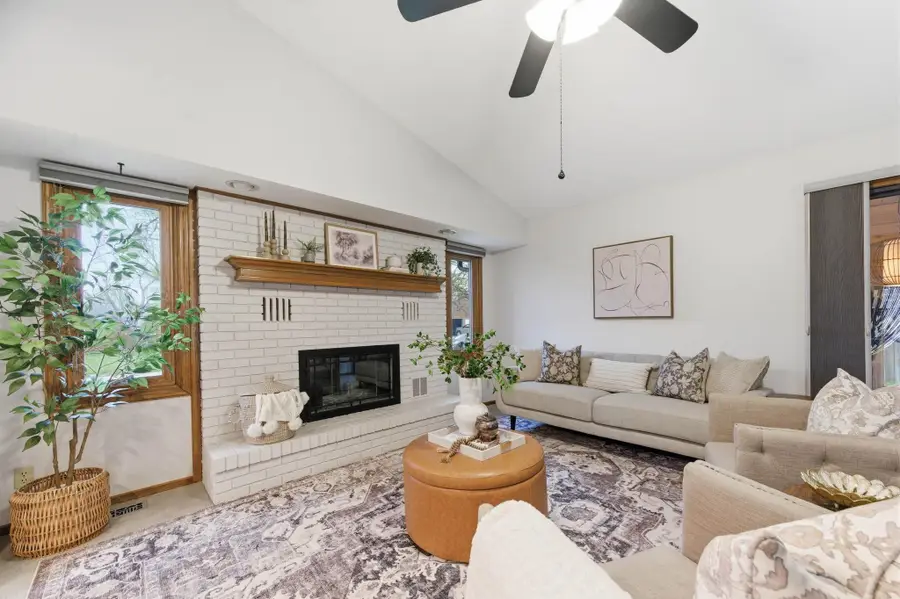 1933 N Pleasantview Cir, Wichita, KS 67203 - #3