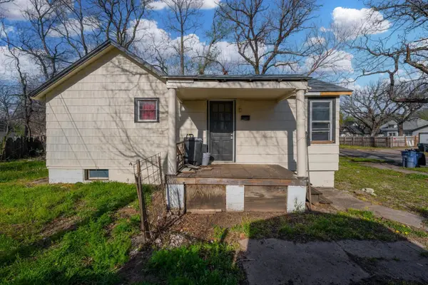 1219 E Bayley St, Wichita, KS 67211