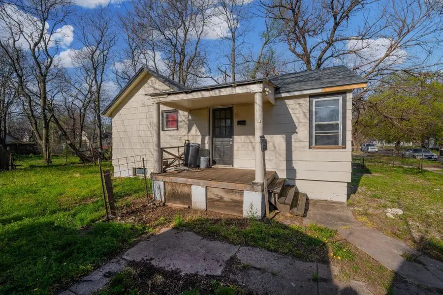 1219 E Bayley St, Wichita, KS 67211 - #3