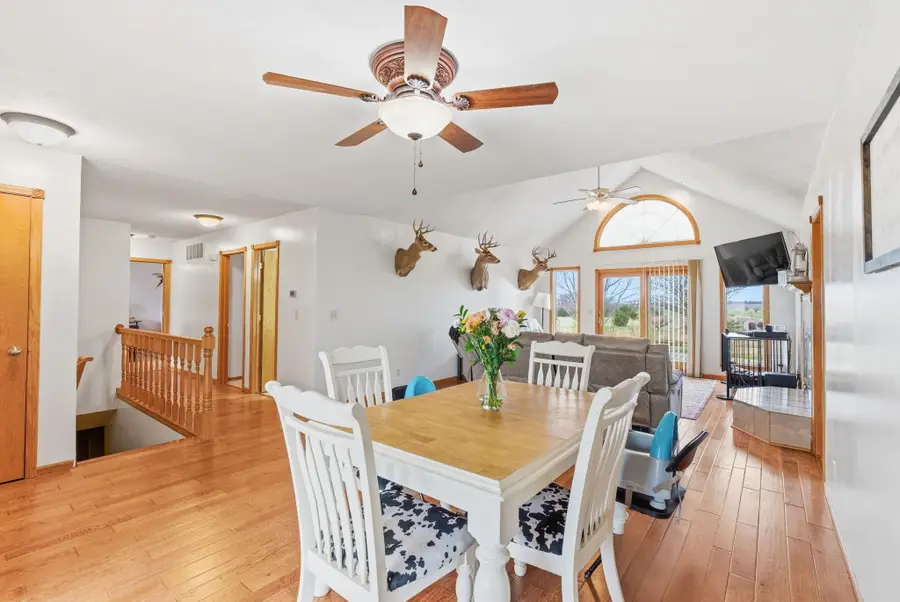 639 N Bluff Rd, Conway Springs, KS 67031 - #3