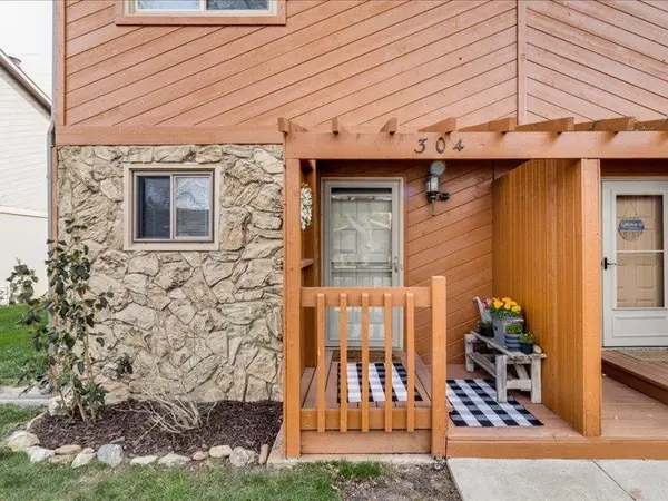 1530 N Smith Cir, Wichita, KS 67212